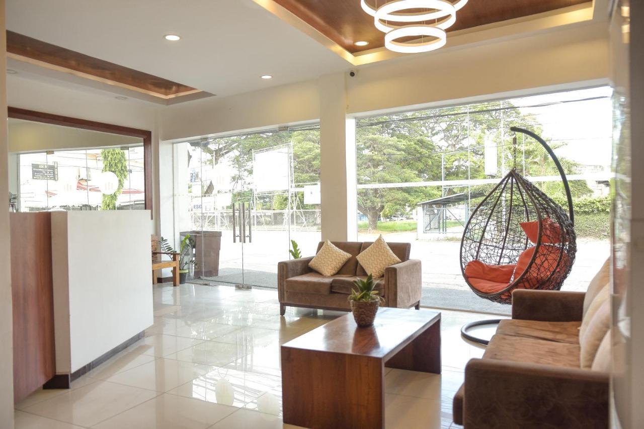 Tiptop Tower Suite Inn Dumaguete City Exterior photo